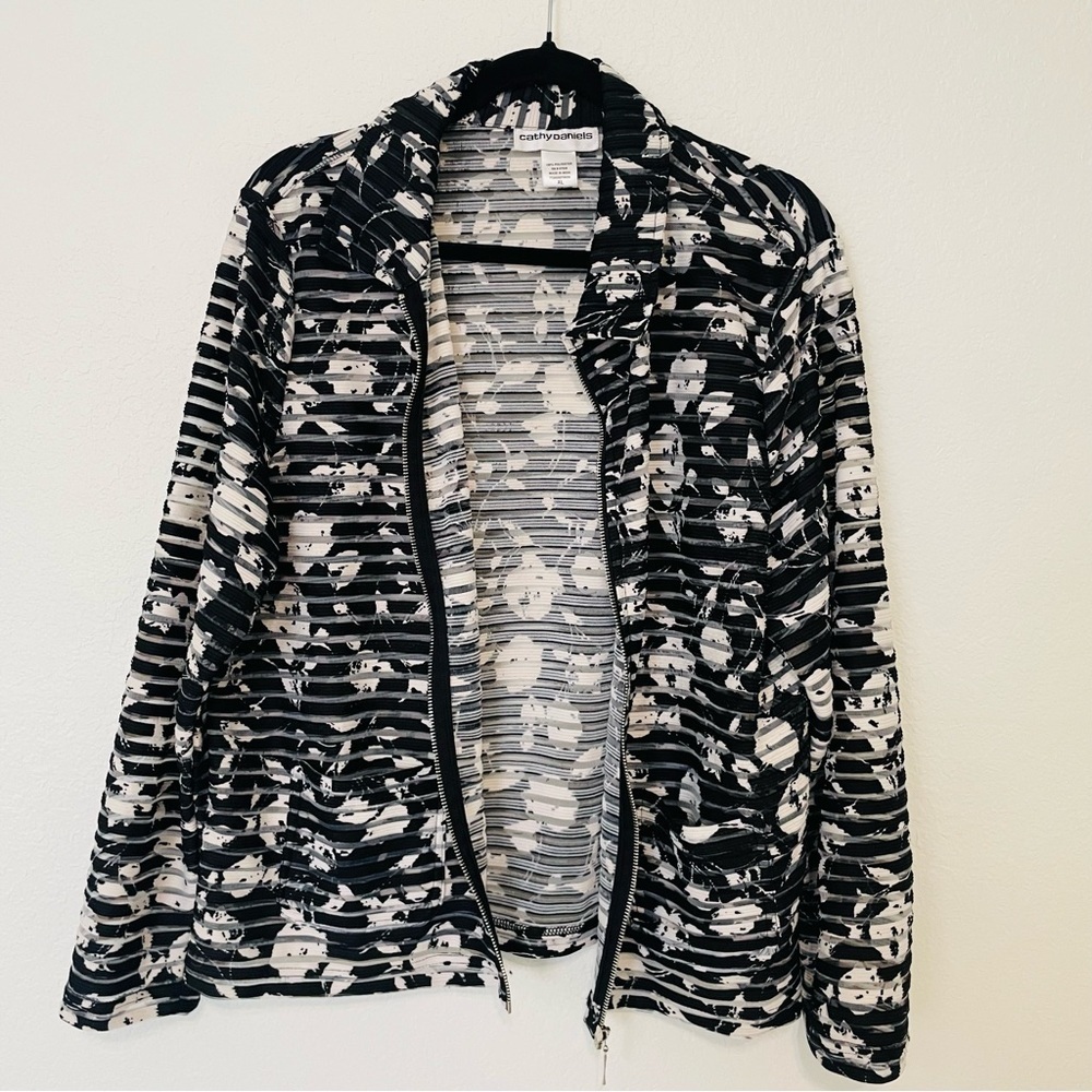 Cathy Daniels woman’s sheer stripe lightweight jacket size XL floral transition